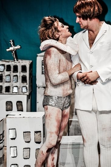 Regine Zimmermann in »Romeo und Julia«Foto: Arno Declair, 2013