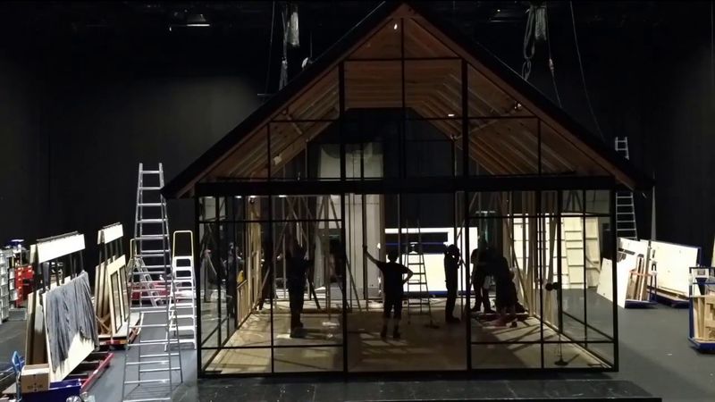 FIND 2018 // Time lapse of the stage set up of »Ibsen Huis« 